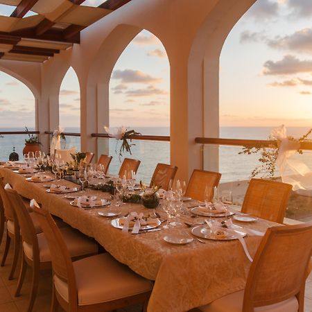Crowne Plaza Vilamoura - Algarve By Ihg Dış mekan fotoğraf The Beach Club at the Four Seasons Resort