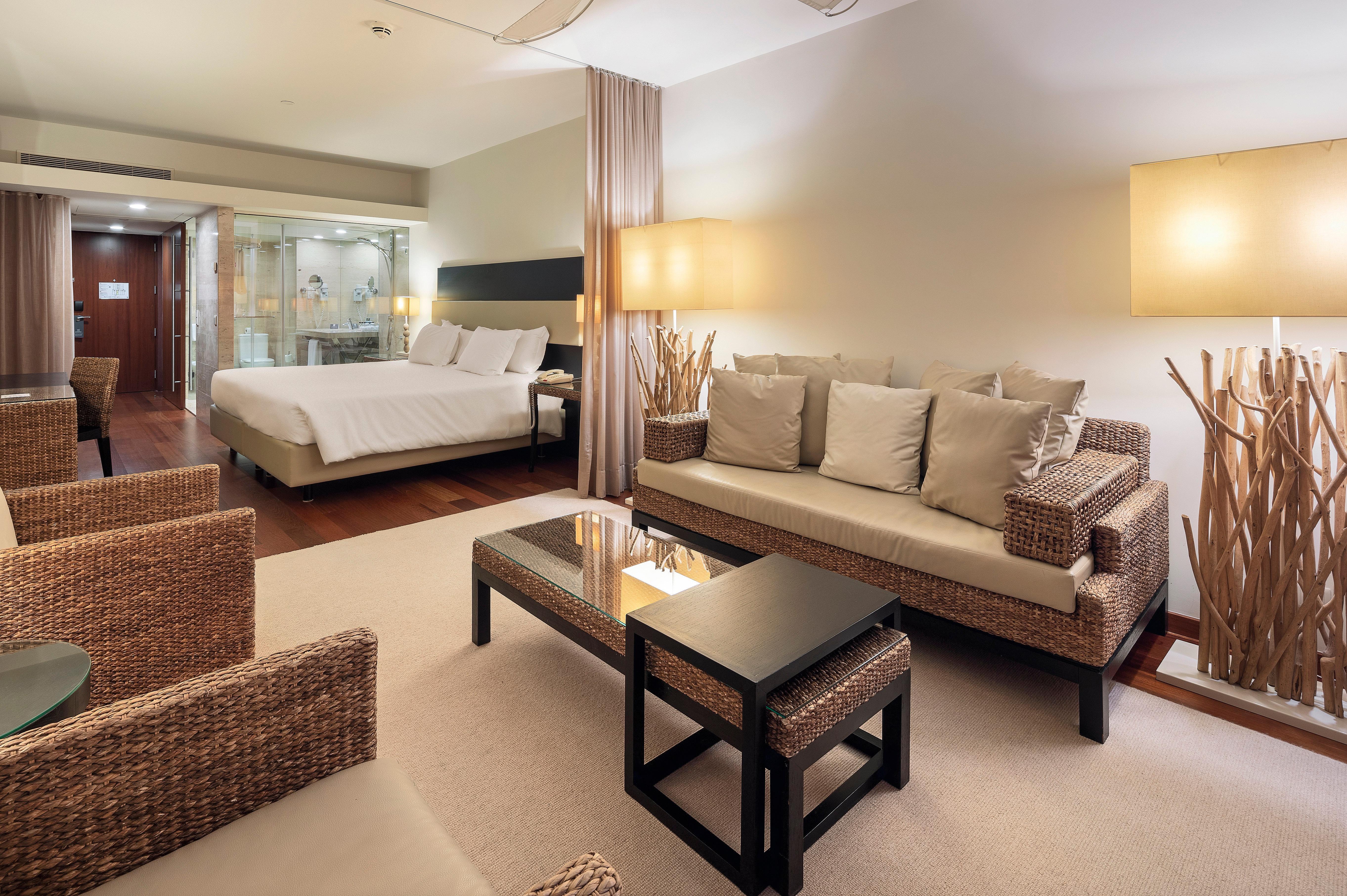 Crowne Plaza Vilamoura - Algarve By Ihg Dış mekan fotoğraf A suite at the hotel