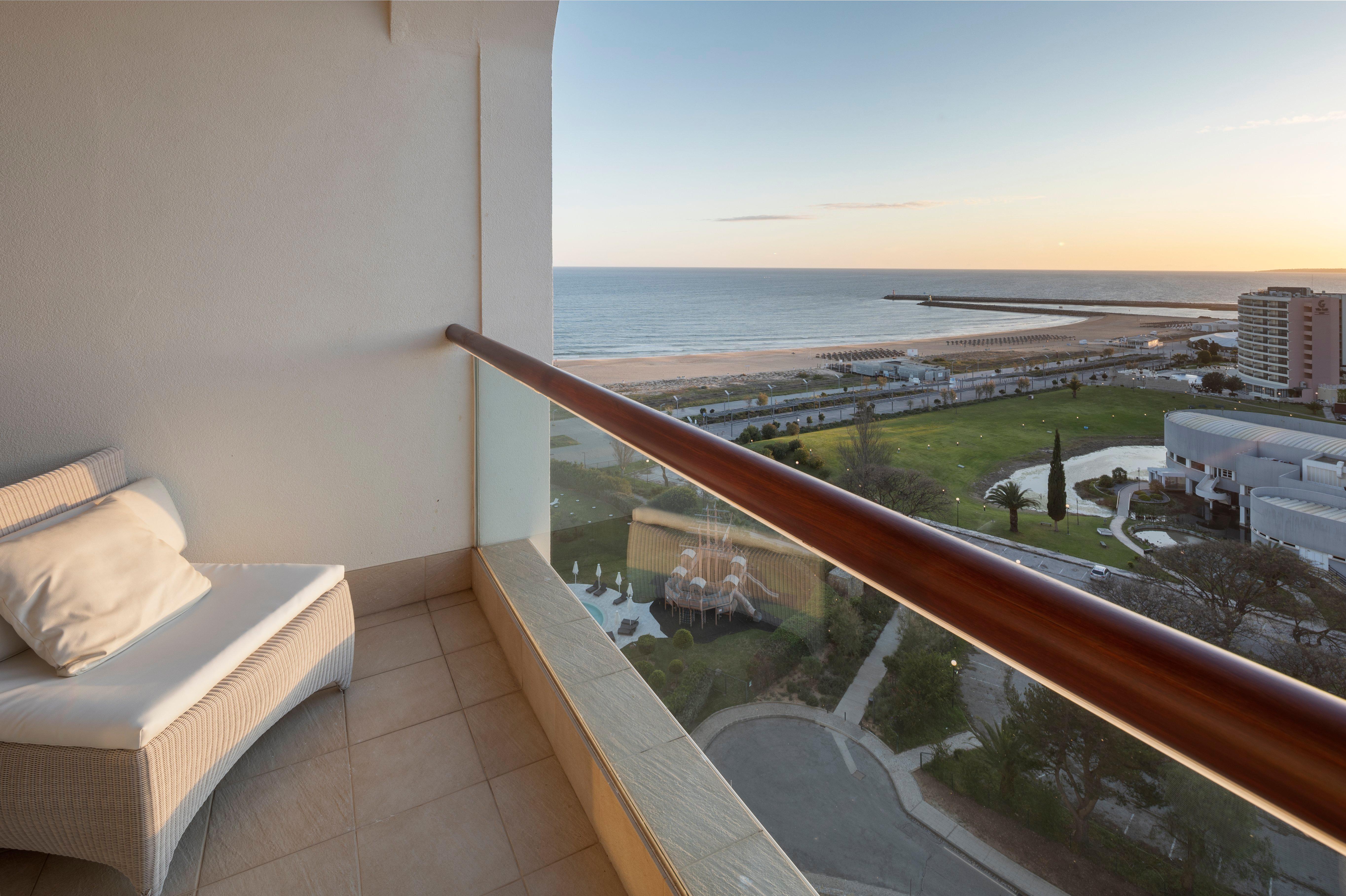 Crowne Plaza Vilamoura - Algarve By Ihg Dış mekan fotoğraf A balcony