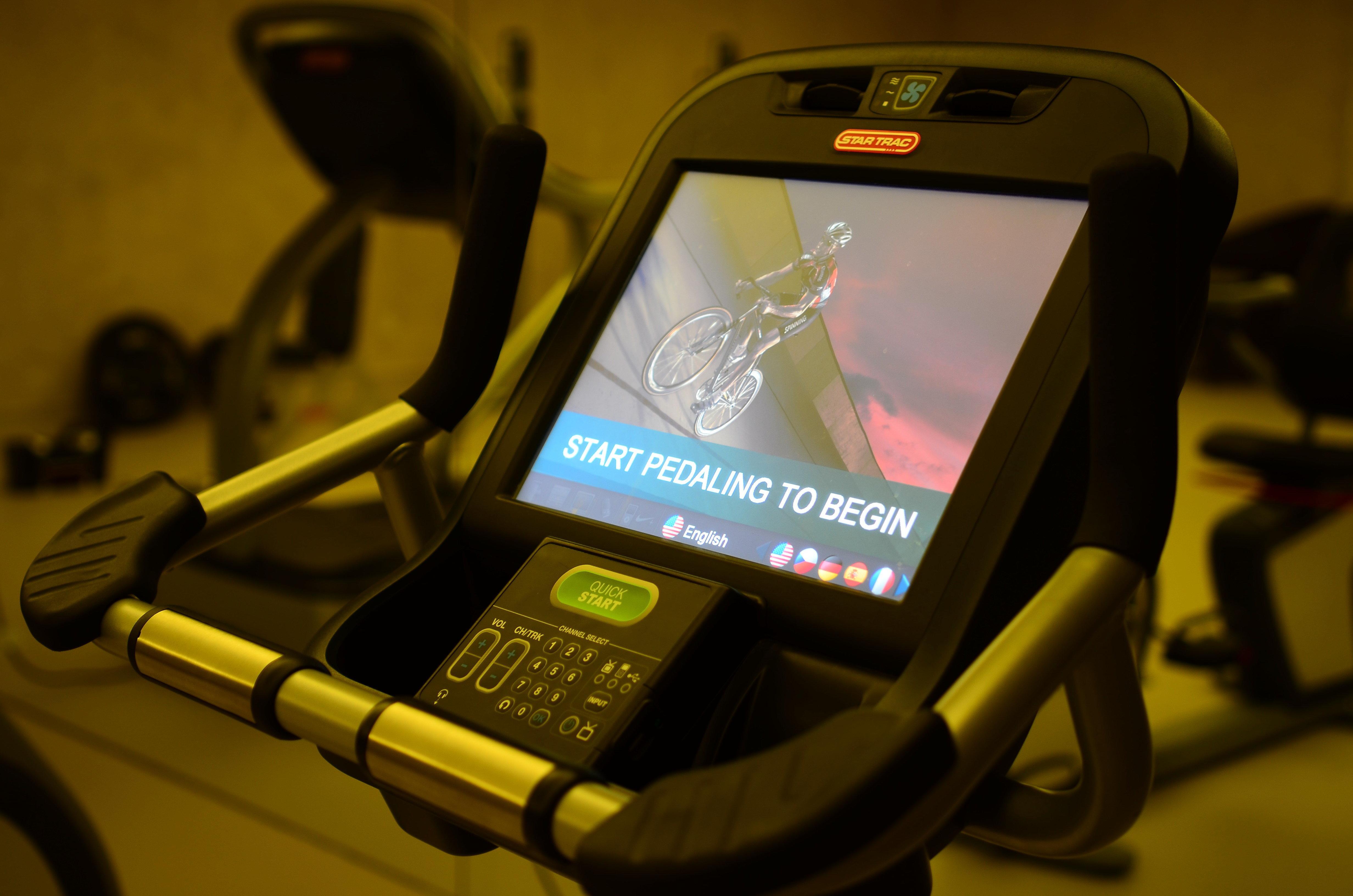 Crowne Plaza Vilamoura - Algarve By Ihg Dış mekan fotoğraf A stationary bicycle console